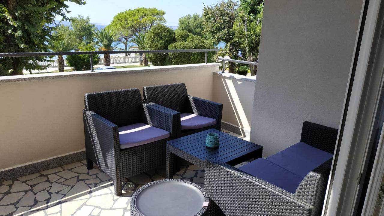 Apartman Katnic By The Beach 茨里克韦尼察 外观 照片